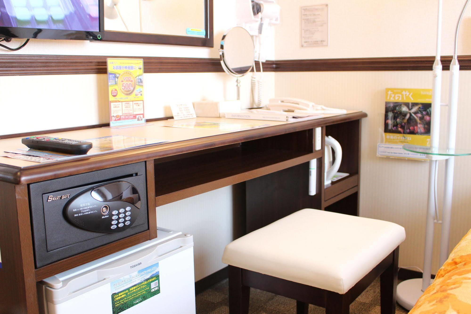Toyoko Inn Hokkaido Tomakomai Ekimae Exteriör bild