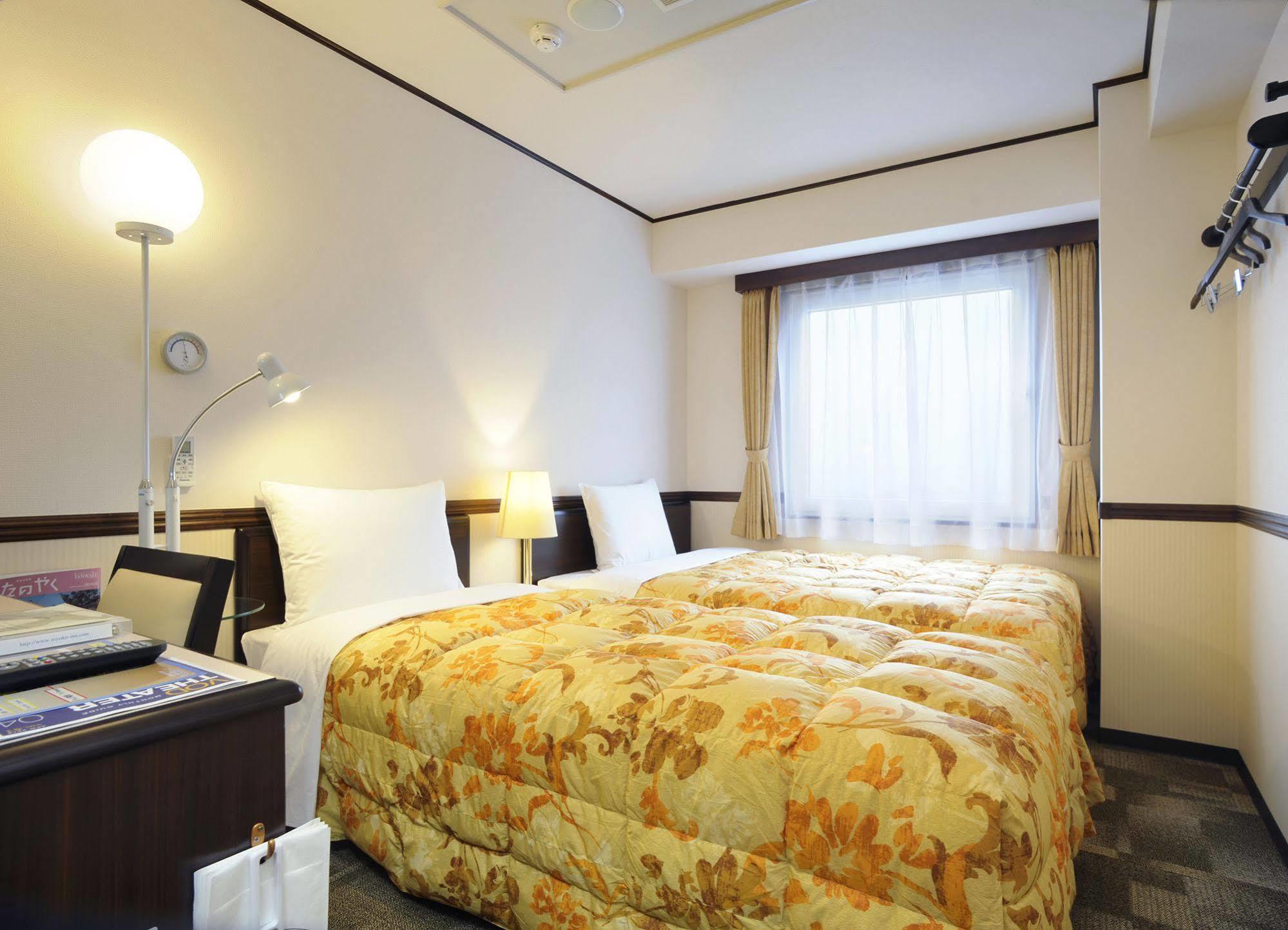 Toyoko Inn Hokkaido Tomakomai Ekimae Exteriör bild